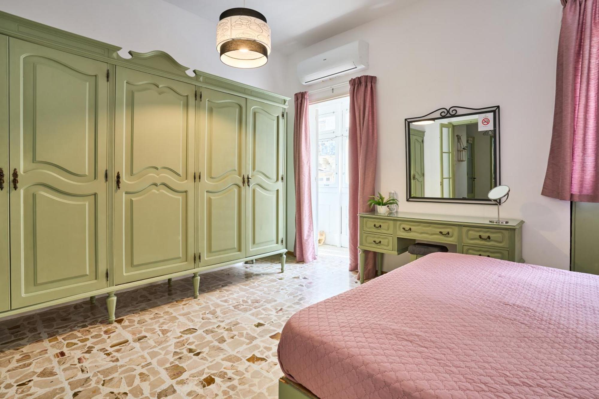 Ta' Nena Apartment In Floriana, 10 Minutes Away From Valletta 外观 照片