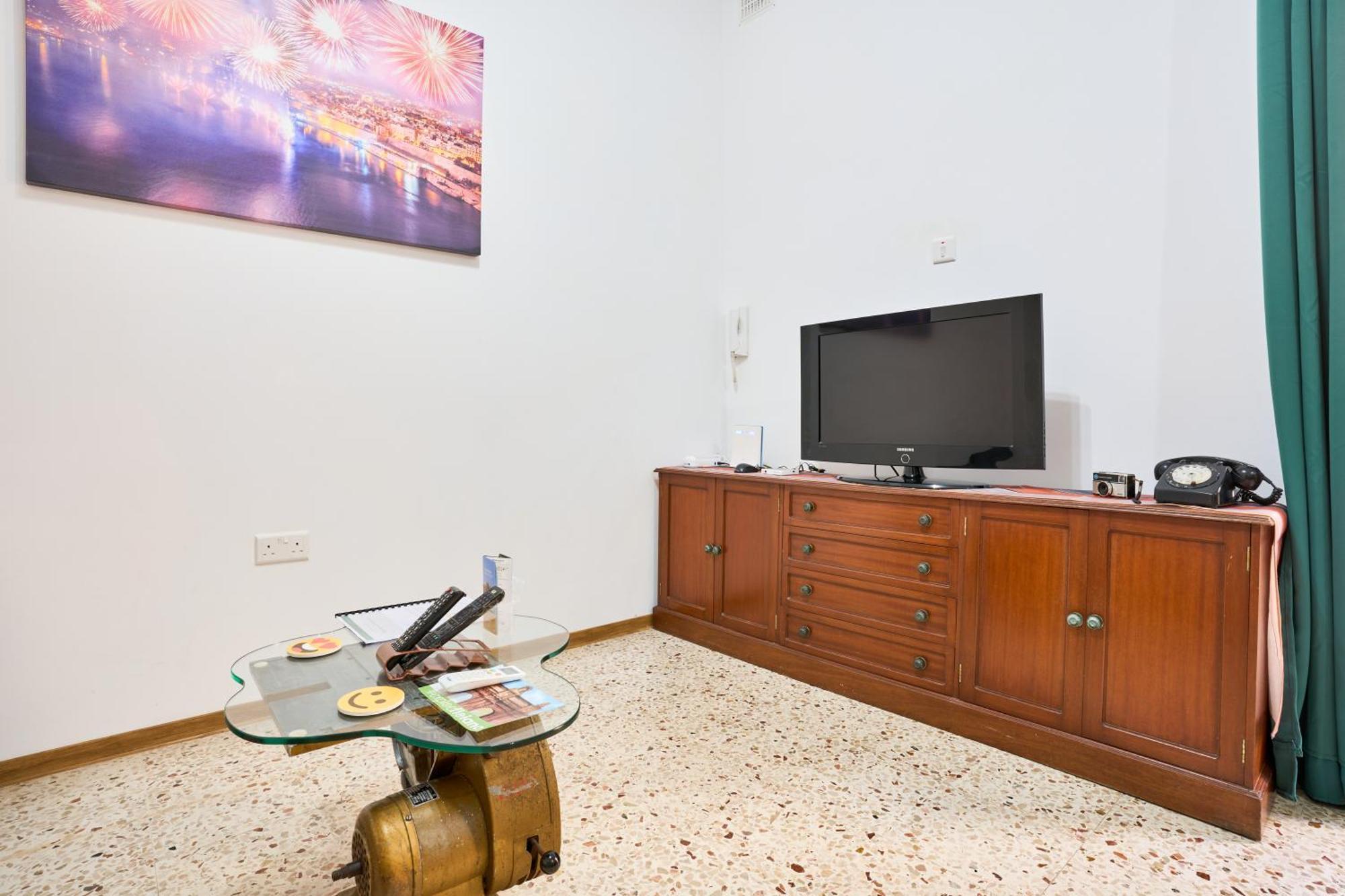 Ta' Nena Apartment In Floriana, 10 Minutes Away From Valletta 外观 照片